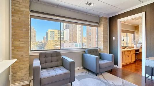 Riverwalk Plaza - 153