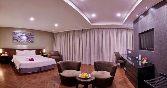 Royal (SG Clean, Staycation Approved) - 57