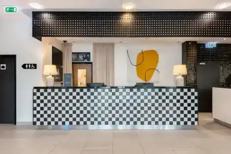 Holiday Inn Express Warsaw Airport, An Ihg - 3