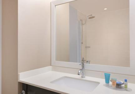 Courtyard By Marriott New York Jfk Airport - 39