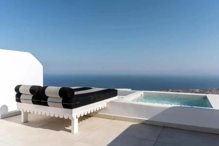Cresanto Luxury Suites - 110