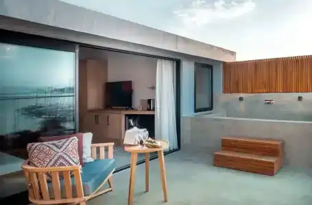 Harbour suites - 60