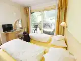 Семейный люкс с балконом и с видом на горы