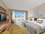 Двухместный номер Superior Grand с видом на бассейн