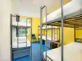 Кровать в общем номере (женский номер)