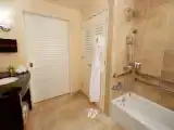 Двухместный номер Mobility/Hearing Access Bathtub