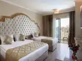 Трёхместный номер с террасой