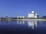 Шестиместный номер Deluxe с видом на реку