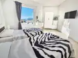 Двухместный номер Стандарт с балконом и с частичным видом на море