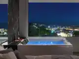 Люкс с балконом и с видом на море