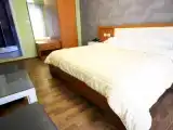 Двухместный номер Стандарт с балконом