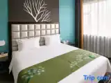 Двухместный номер Стандарт с балконом и с видом на город