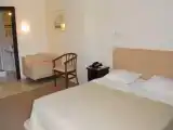 Трёхместный номер Стандарт с балконом