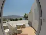 Студия с видом на сад