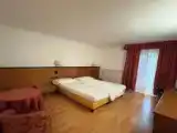Трёхместный номер Стандарт с балконом