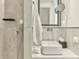 Двухместный номер Стандарт с частичным видом на море
