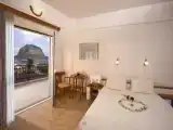 Семейный номер Стандарт с 2 комнатами с балконом и с видом на море