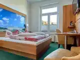 Двухместный номер Комфорт с видом на железную дорогу