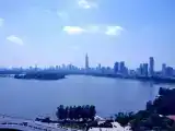 Семейный люкс с видом на озеро