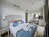 Четырёхместный Номер Family с видом на окрестности