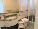 Трёхместный номер Superior с балконом