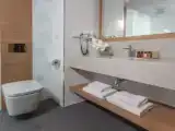 Люкс с балконом и с видом на горы
