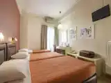 Трёхместный номер Стандарт с балконом