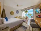 Двухместная Полулюкс Swim-Out Serenity Club Romance oceanfront