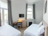 Четырёхместный люкс c 1 комнатой
