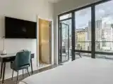 Двухместный номер с балконом и с видом на город