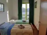 Люкс с балконом и с видом на озеро