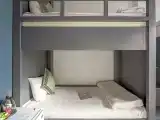 Номер Family No Window