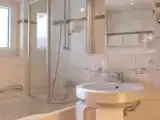 Двухместный номер Superior с балконом и с видом на горы