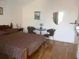 Двухместный номер Стандарт с балконом и с частичным видом на море