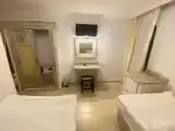 Номер Стандарт с балконом и с частичным видом на море