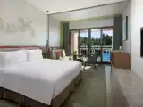 Двухместный номер Premium с видом на бассейн
