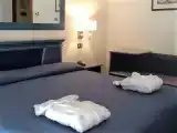 Двухместный номер Комфорт с частичным видом на море