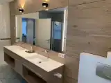 Номер Business