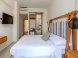 Двухместный номер Стандарт с частичным видом на море