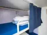 Кровать в общем номере (женский номер)