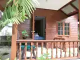 Бунгало с видом на сад
