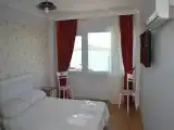 Двухместный номер Стандарт с частичным видом на море