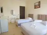 Трёхместный номер Стандарт с балконом