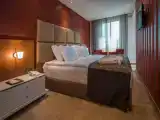 Люкс с балконом и с видом на город