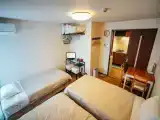 Четырёхместный номер Эконом с балконом