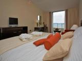 Двухместный номер with side sea view
