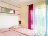 Трёхместный номер Стандарт с балконом и с видом на сад