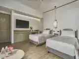 Номер Deluxe с видом на бассейн
