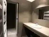 Кровать в общем номере (мужской номер)