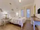 Двухместный номер Стандарт Цокольный этаж с видом на сад